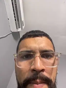 vincentjaxon online show from April 2, 5:10 pm