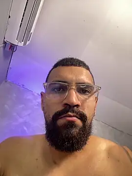 vincentjaxon online show from April 18, 6:45 pm