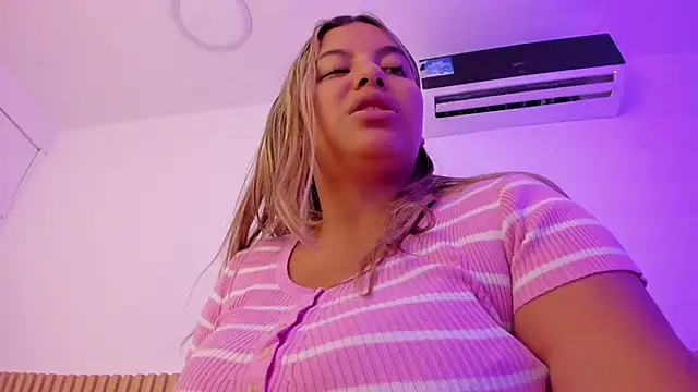 OliviaSweett online show from April 12, 5:40 pm