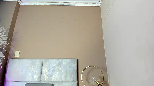 LunaAspen  online show from May 28, 6:49 pm