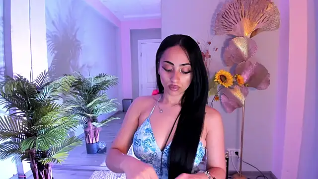 Cupcake Izzy online show from June 25, 5:39 pm