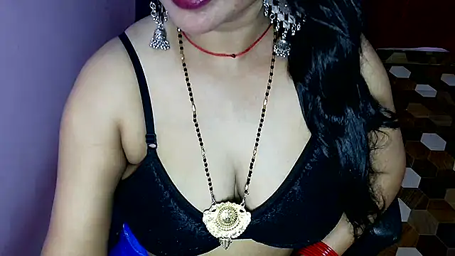QUEEN SAKHI- online show from June 4, 7:47 am