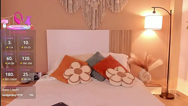 Camila Bustamante online show from February 12, 1:50 pm