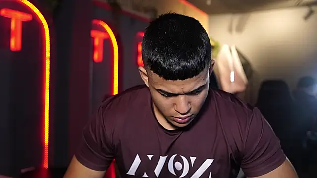 Thiago Valente online show from April 18, 12:53 pm