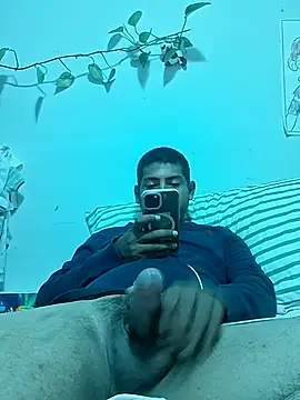 UsaGuy76 online show from May 14, 1:45 am