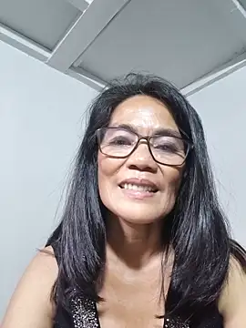 Snapshot of ImYourWoman_55 chatting on June 14, 8:38 am ImYourWoman 55 online show from June 14, 8:38 am