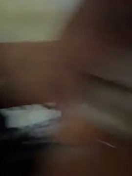 Chloe Leaozinho online show from April 1, 12:06 pm