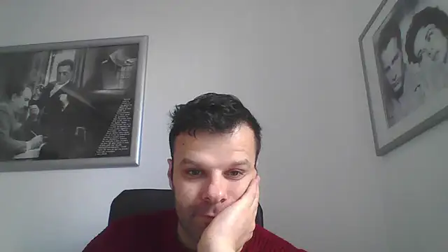 Snapshot of FROCETTO93 chatting on January 13, 7:35 am FROCETTO93 online show from January 13, 7:35 am