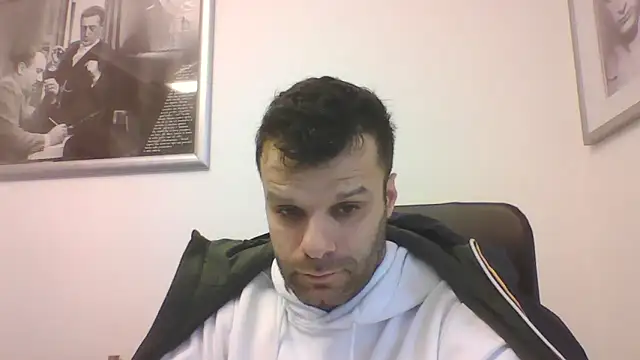 Snapshot of FROCETTO93 chatting on February 5, 8:30 am FROCETTO93 online show from February 5, 8:30 am