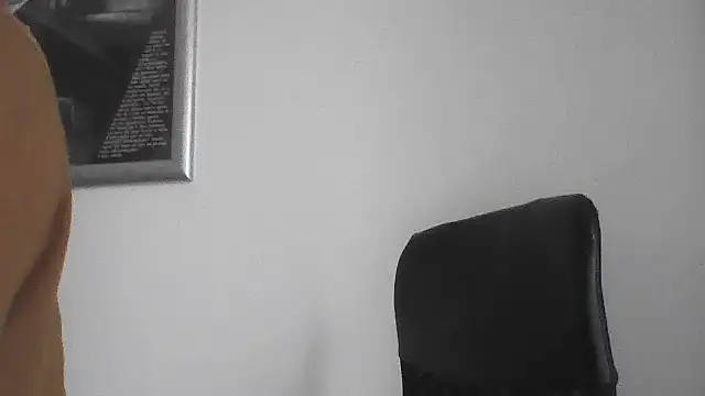 Snapshot of FROCETTO93 chatting on February 13, 7:26 am FROCETTO93 online show from February 13, 7:26 am