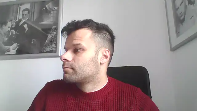 Snapshot of FROCETTO93 chatting on February 19, 7:59 am FROCETTO93 online show from February 19, 7:59 am