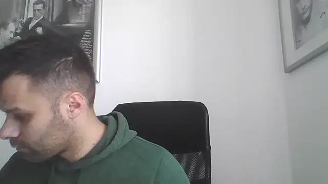 Snapshot of FROCETTO93 chatting on February 20, 12:16 pm FROCETTO93 online show from February 20, 12:16 pm