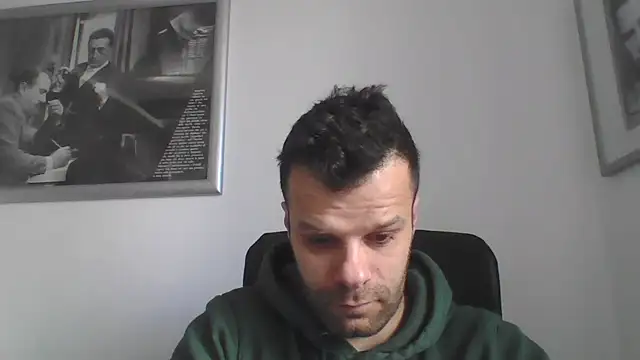 Snapshot of FROCETTO93 chatting on February 26, 7:29 am FROCETTO93 online show from February 26, 7:29 am