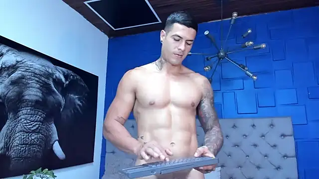 andres-clark92 online show from January 31, 7:11 pm