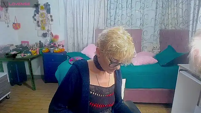 isabella-lips007 online show from July 26, 1:58 am