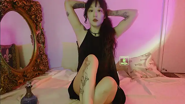 Etherealcat33 online show from April 19, 1:54 pm