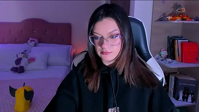 OphelianaRose33 online show from February 16, 7:43 pm