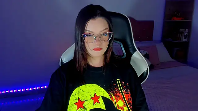 OphelianaRose33 online show from April 11, 7:29 pm