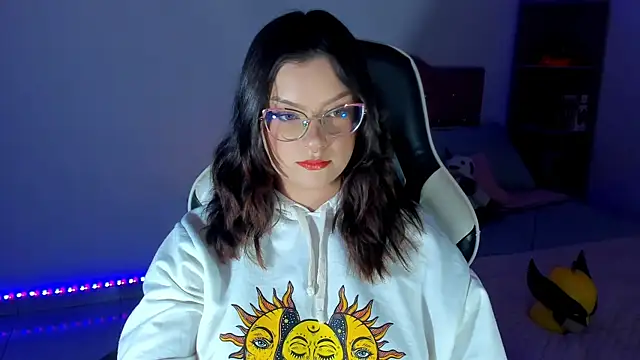 OphelianaRose33 online show from April 14, 10:49 pm