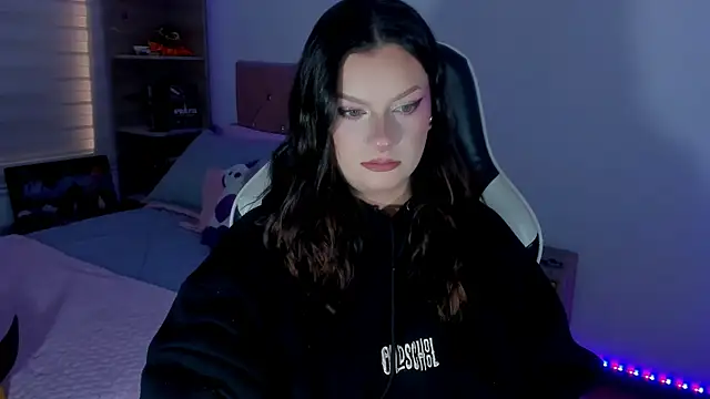 OphelianaRose33 online show from June 26, 9:30 pm