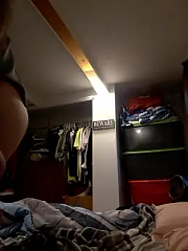 Hungwell1515 online show from March 6, 12:34 pm