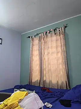 Snapshot of saenz_eymi chatting on July 17, 1:07 pm saenz eymi online show from July 17, 1:07 pm