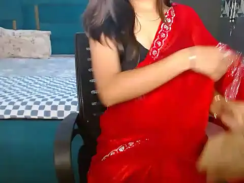 Urlove lily online show from May 19, 3:40 pm