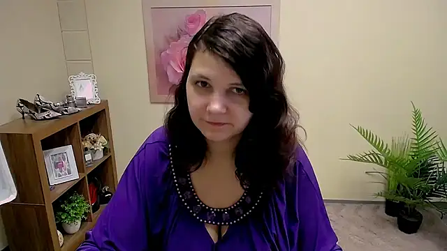 TwoBigSuns online show from March 4, 8:20 am