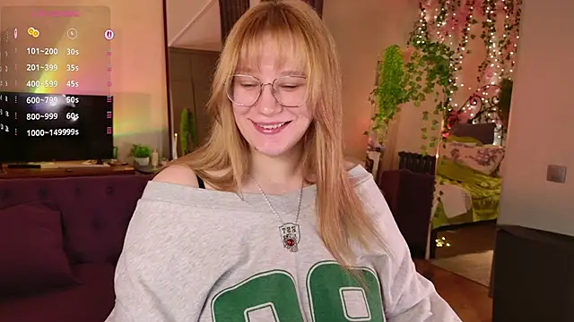 Morvelyn online show from March 29, 7:25 pm