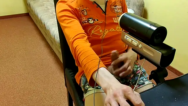 k74robert online show from April 6, 4:19 pm