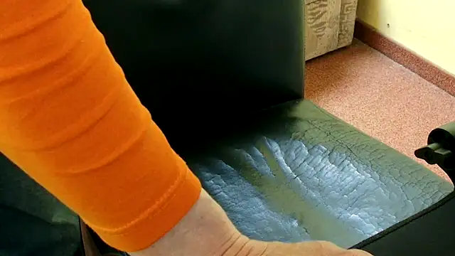 k74robert online show from April 10, 1:38 pm