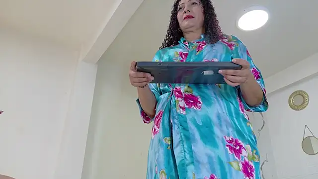 Snapshot of LilihtMature chatting on July 3, 5:30 pm LilihtMature online show from July 3, 5:30 pm