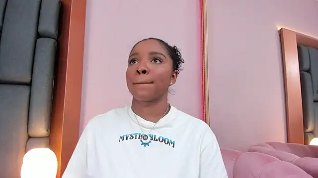 LisaMendez online show from March 27, 11:48 pm