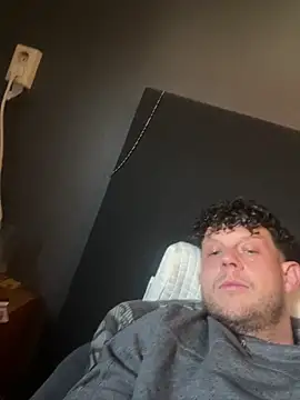 Snapshot of alfarolemmer chatting on February 18, 12:56 pm alfarolemmer online show from February 18, 12:56 pm