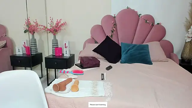 kiraGeiner online show from March 30, 12:11 am