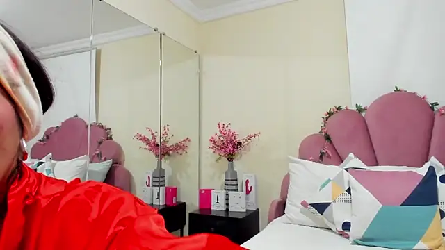 kiraGeiner online show from April 9, 12:21 am