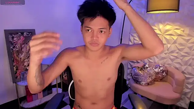 asianhugescott online show from February 16, 11:06 am