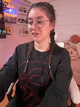 Snapshot of Sharon_07 chatting on November 11, 11:38 pm Sharon 07 online show from November 11, 11:38 pm