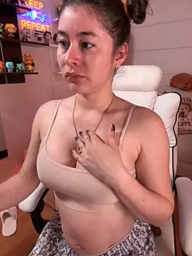 Snapshot of Sharon_07 chatting on November 15, 11:43 pm Sharon 07 online show from November 15, 11:43 pm