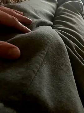 MuzzyFacing online show from November 28, 10:40 am