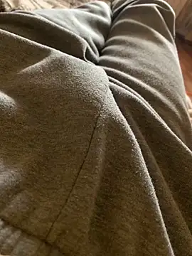 MuzzyFacing online show from April 7, 10:59 am