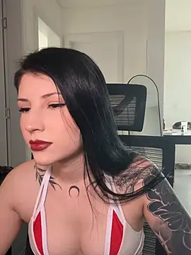 Snapshot of Privad_ravenna chatting on April 19, 8:33 pm Privad ravenna online show from April 19, 8:33 pm