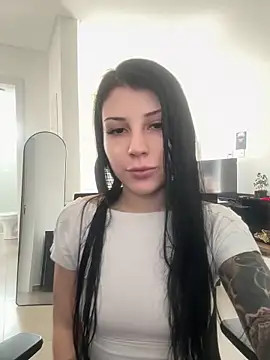Snapshot of Privad_ravenna chatting on May 6, 3:50 pm Privad ravenna online show from May 6, 3:50 pm