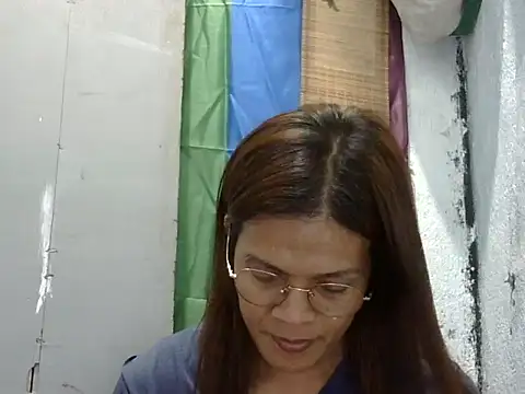 juicycum069 online show from April 5, 11:02 pm