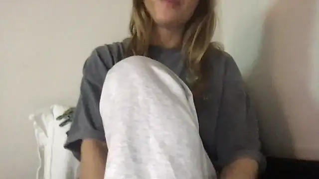 sweetceeme online show from April 11, 9:13 am