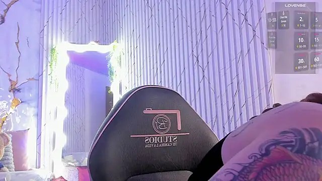 Naomy tay1 online show from March 22, 3:21 am