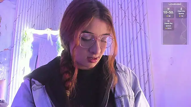 Naomy tay1 online show from April 5, 2:42 am