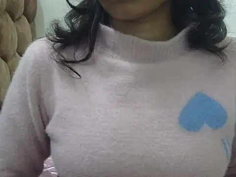 Snapshot of SONIYA_47 chatting on January 8, 6:43 pm SONIYA 47 online show from January 8, 6:43 pm