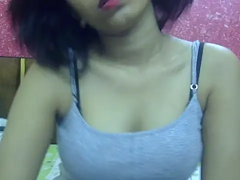 Snapshot of SONIYA_47 chatting on February 13, 7:26 am SONIYA 47 online show from February 13, 7:26 am