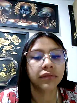 Snapshot of SofieLove_01 chatting on December 5, 8:34 am SofieLove 01 online show from December 5, 8:34 am
